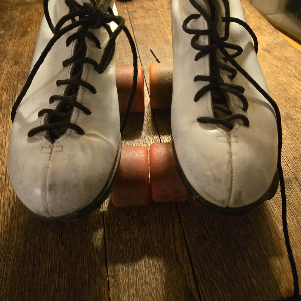 Vintage 70s white womens roller skates size 6 - Picture 10 of 13